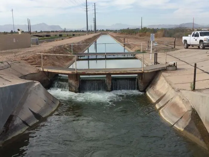 Гидротехничнские сооружения